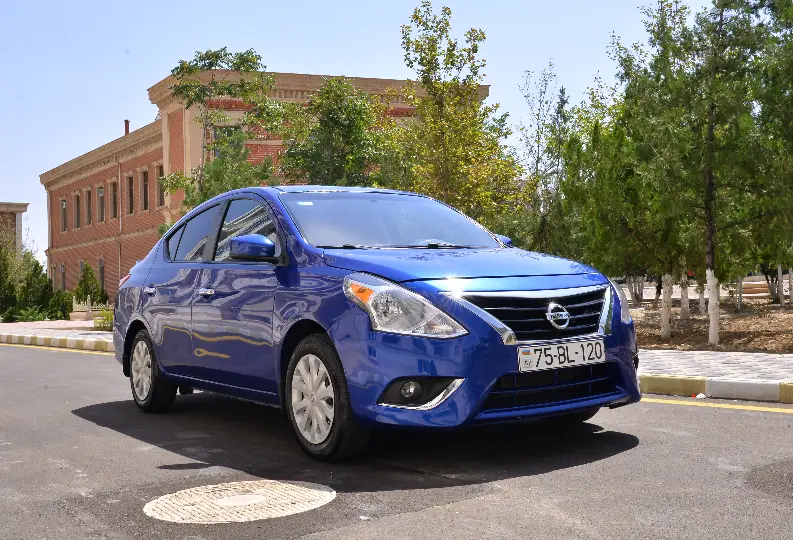 Kirayə Nissan Versa 2017