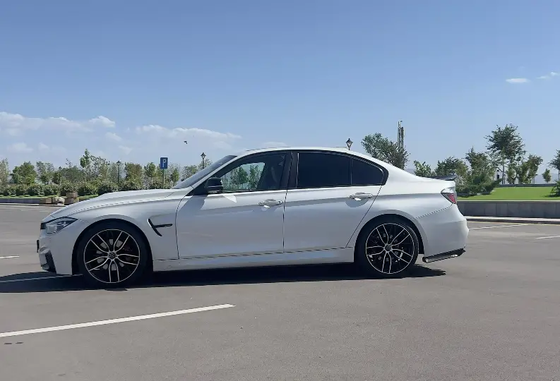 Kirayə BMW 328i 2015