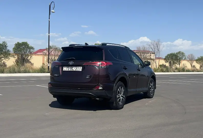 Kirayə Toyota RAV4 2018