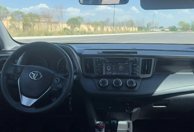 Kirayə Toyota RAV4 2018