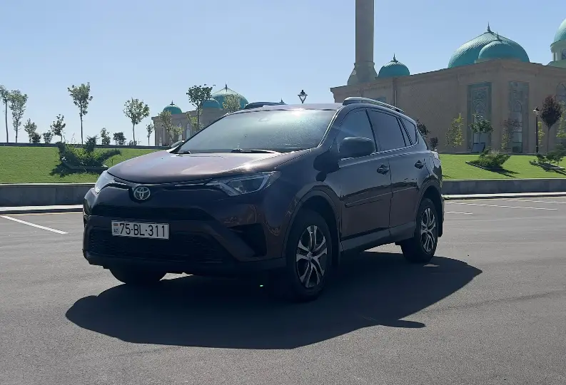 Kirayə Toyota RAV4 2018