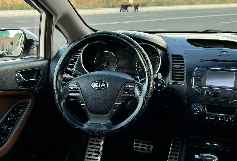 Kirayə Kia Cerato (Forte) 2013