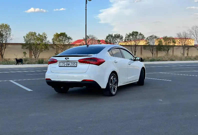 Kirayə Kia Cerato (Forte) 2013