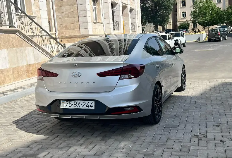 Kirayə Hyundai Elantra 2019