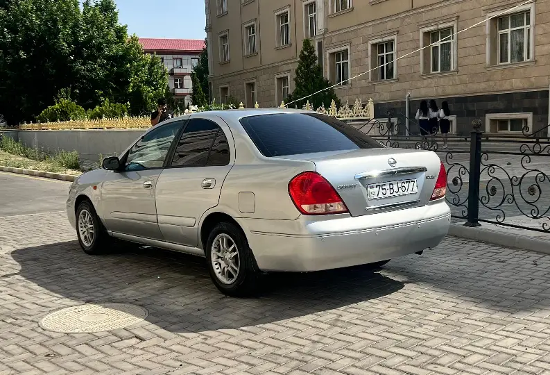 Kirayə Nissan Sunny 2006