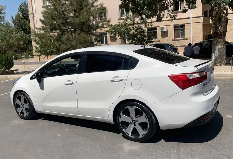 Kirayə Kia Rio 2012