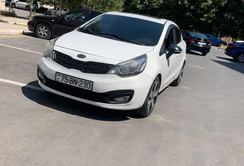 Kirayə Kia Rio 2012