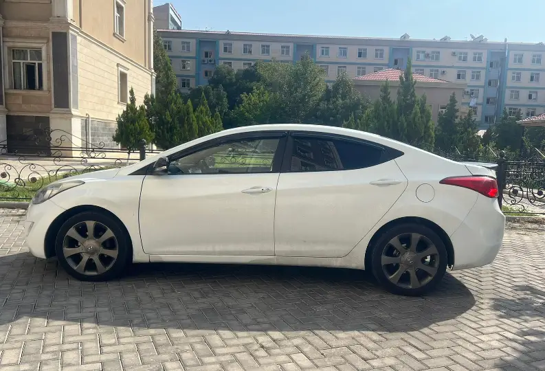 Kirayə Hyundai Elantra 2011