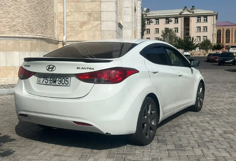 Kirayə Hyundai Elantra 2011