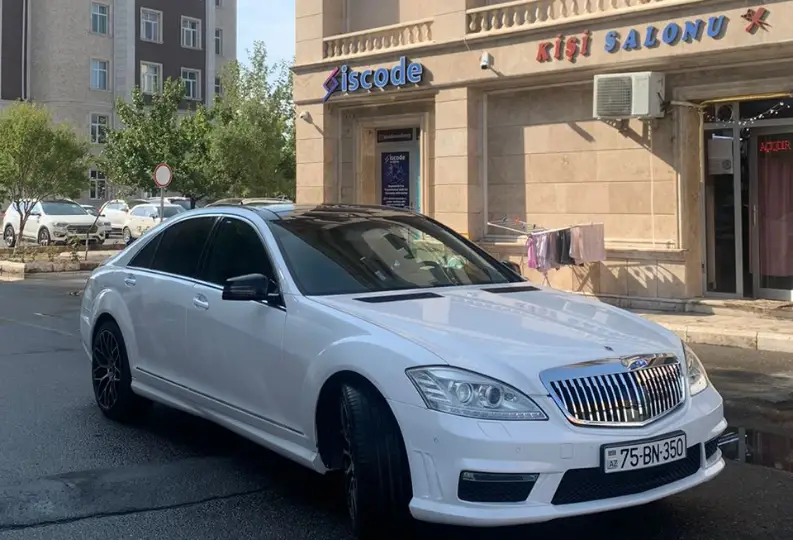 Kirayə Mercedes AMG S63 2007