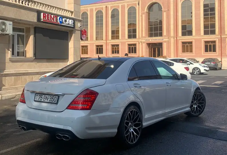 Kirayə Mercedes AMG S63 2007