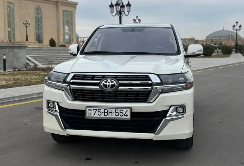 Kirayə Toyota Land-Cruiser 2013