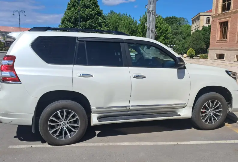 Kirayə Toyota Prado 2013