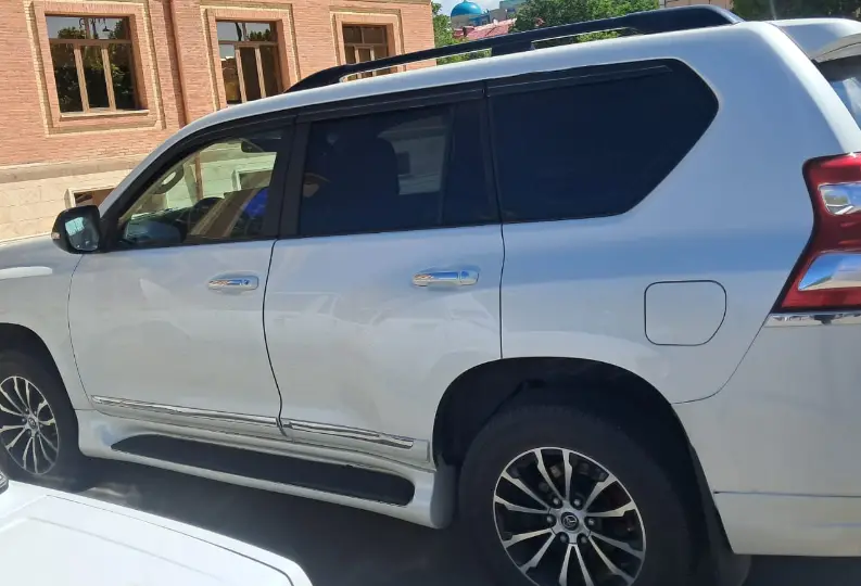 Kirayə Toyota Prado 2013