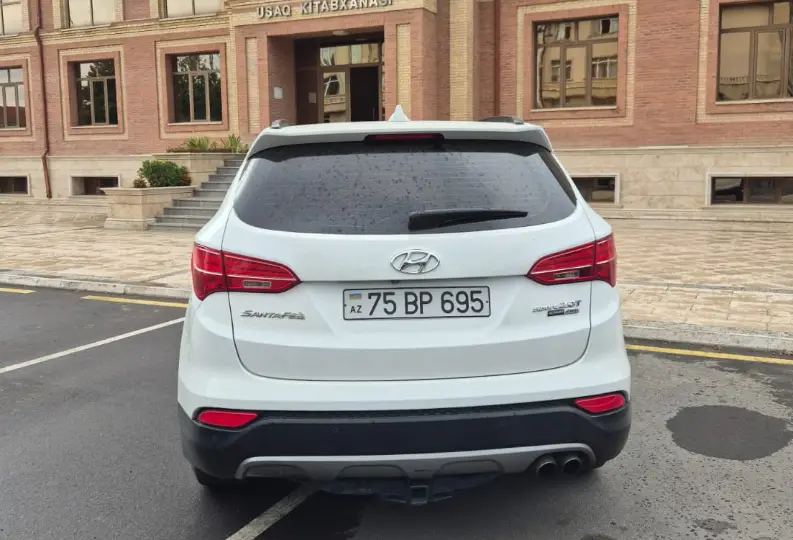 Kirayə Hyundai Santafe 2015