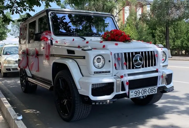 Kirayə Mercedes G300 Galen-Wagen 1999