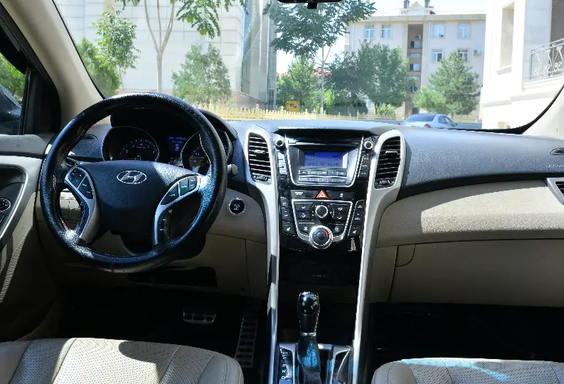 Kirayə Hyundai Elantra 2014