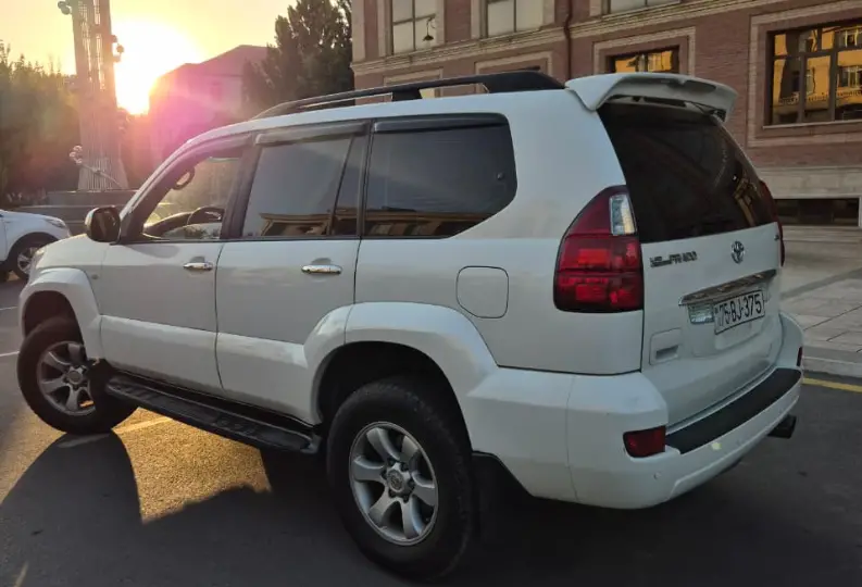 Kirayə Toyota Prado 2009